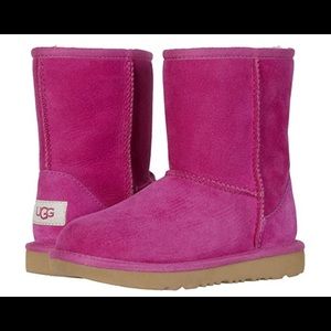 Ugg Classic II Girls Fuchsia Boots
